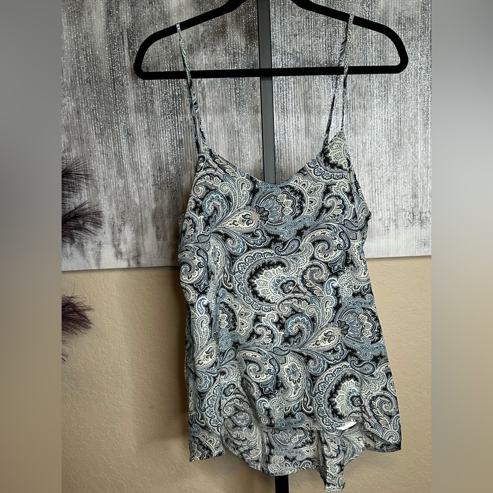 Elegant Paisley Camisole in Blue and White